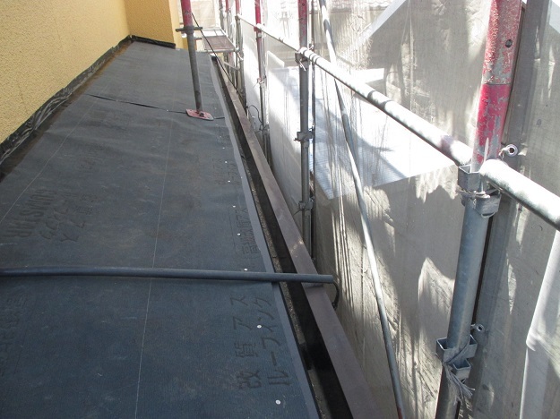 姫路　下屋根カバー工事　下地